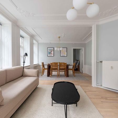 Spacious Tivoli Gardens Apartment W 3 Bedrooms Копенгаген Экстерьер фото