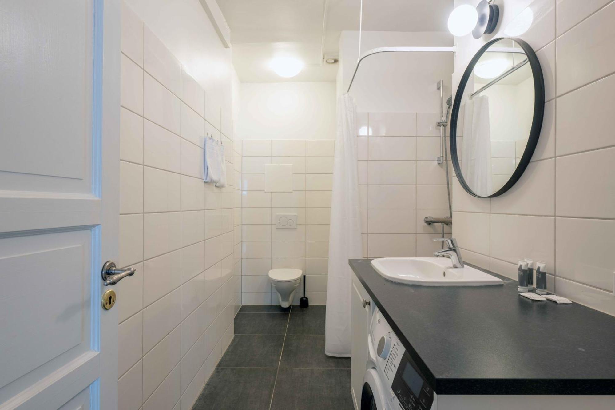 Spacious Tivoli Gardens Apartment W 3 Bedrooms Копенгаген Экстерьер фото