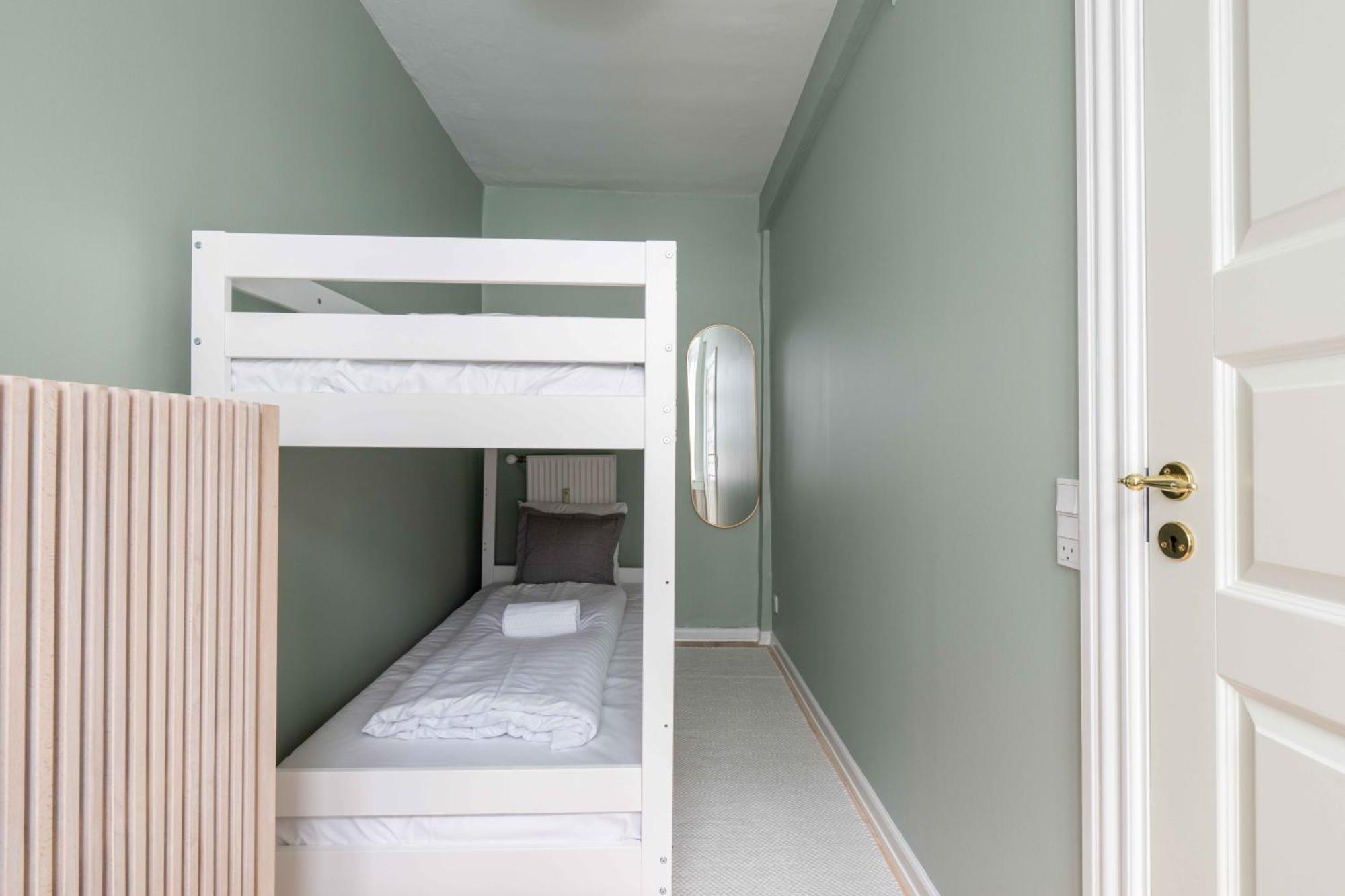 Spacious Tivoli Gardens Apartment W 3 Bedrooms Копенгаген Экстерьер фото